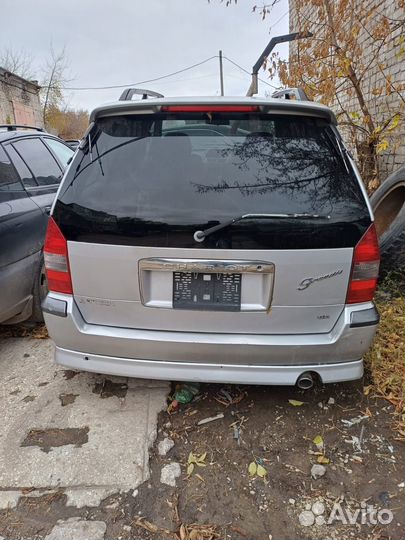 Мицубиси Шариот Грандис - авто по запчастям 2,4 л