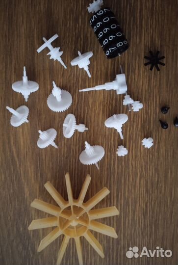 Шестеренки пластиковые