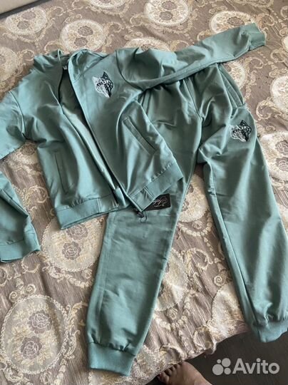 Спортивный костюм