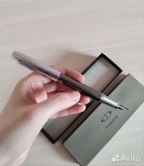 Перьевая ручка паркер