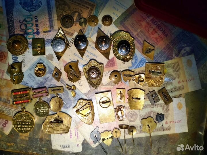 Тяжелые значки СССР