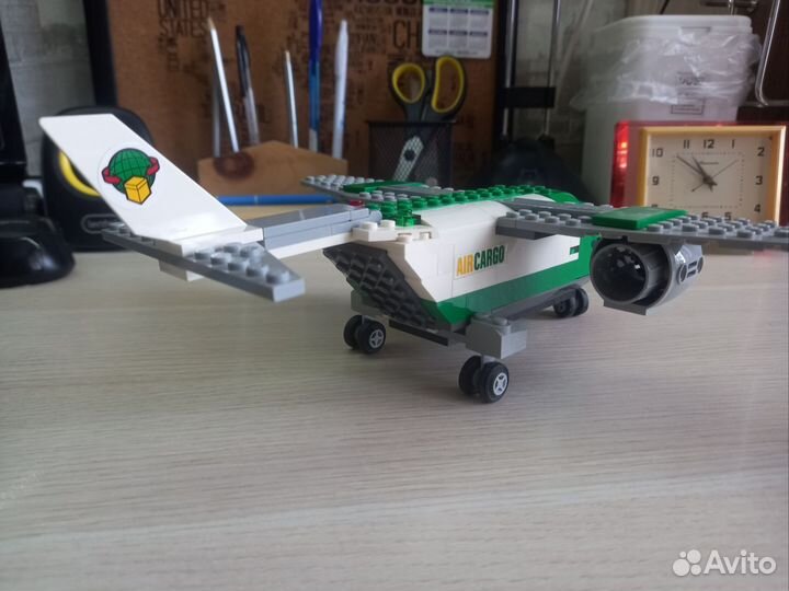 Lego City 60101 Грузовой самолёт в аэропорту