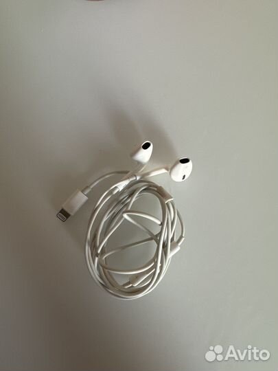 Наушники Apple earpods lightning