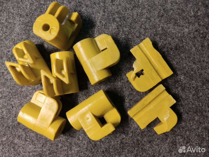 Изоляторы для электропастуха / электроизгородь