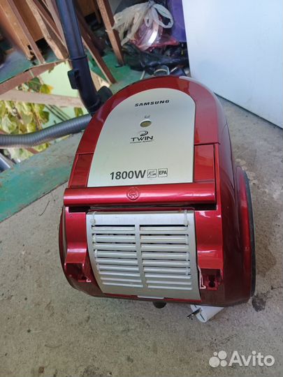 Пылесос бу Samsung 1800w
