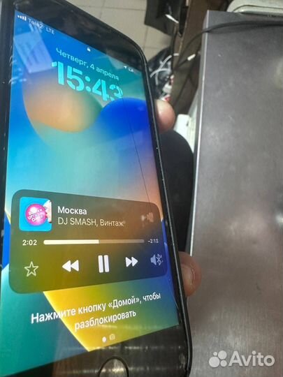 iPhone SE, 64 ГБ