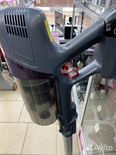 Пылесос вертикальный Tefal x-pert