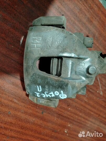 Суппорт передний Фокус 2