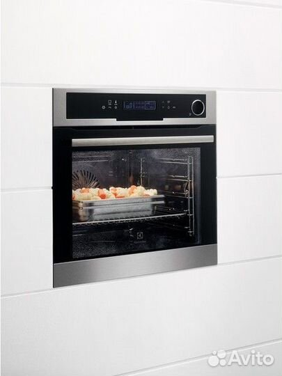 Духовой шкаф Electrolux EOB 8757 AOX Новый