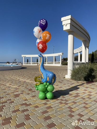 Воздушные шары с цифрами, оформление и подарки