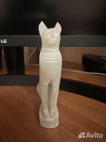 Статуэтка из натурального камня