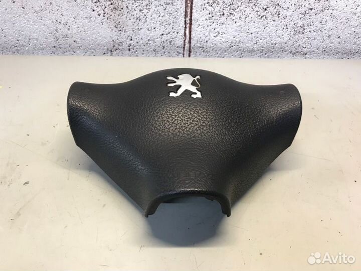 Подушка безопасности в руль Peugeot 206 хетчбек
