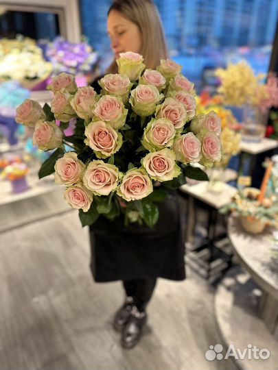 Цветы с доставкой розы