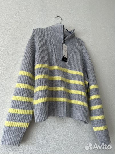 Свитер женский