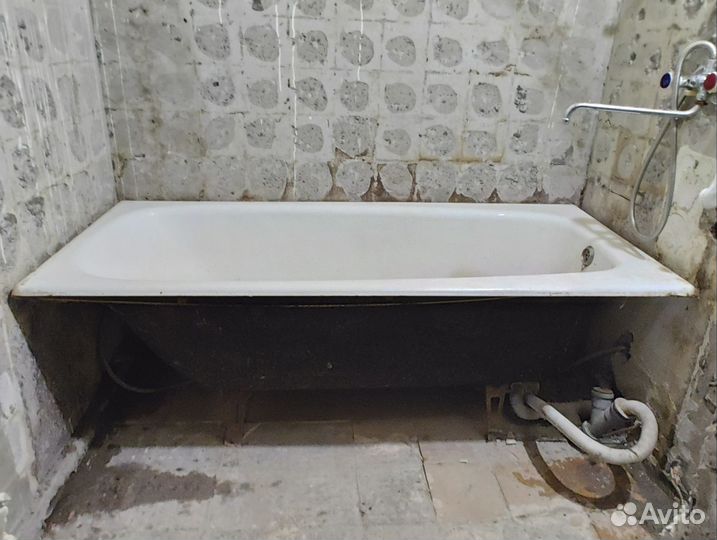 Ванна чугунная