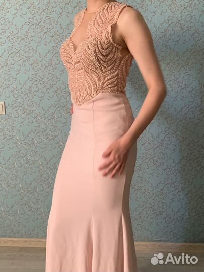 Вечернее платье