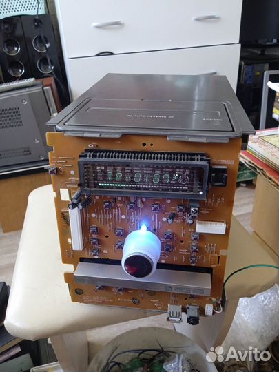 Музыкальный центр LG LX U550,Рабочий,на запчасти