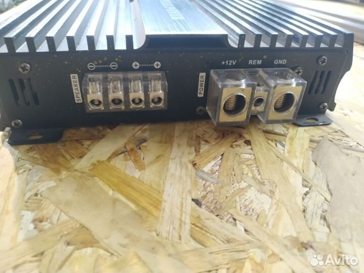 Автомобильный усилитель Zeus 1.2000