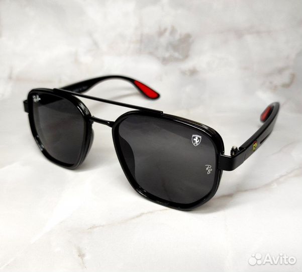 Солнцезащитные очки Ray Ban (хит продаж)