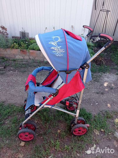 Прогулочная коляска