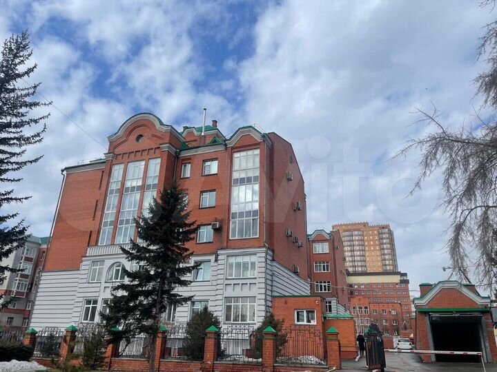 5-к. квартира, 190 м², 1/6 эт.