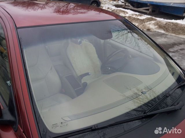 Лобовое стекло Volvo s60