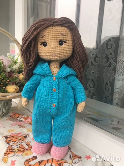 Кукла вязаная