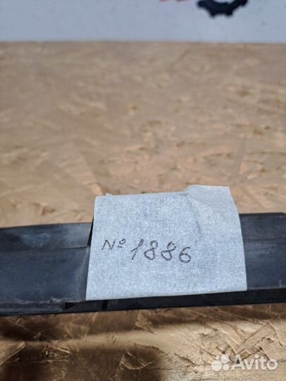 Кронштейн крепления бампера задний Volkswagen