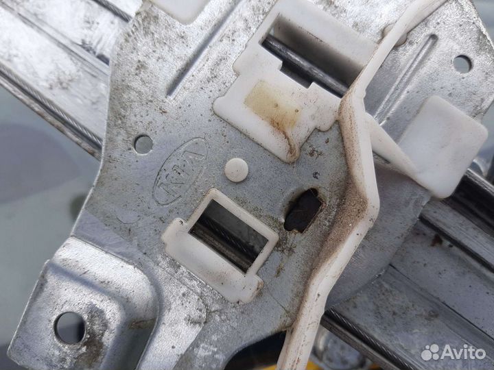 Электростеклоподъёмник передний правый Kia Spectra