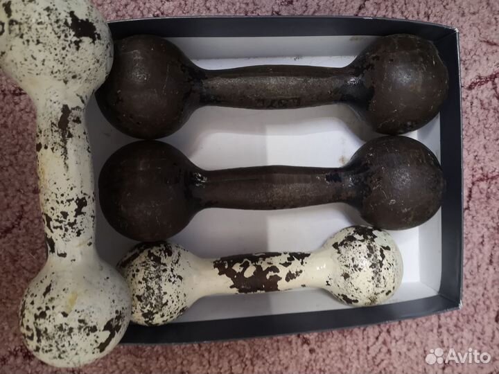 Набор гантелей