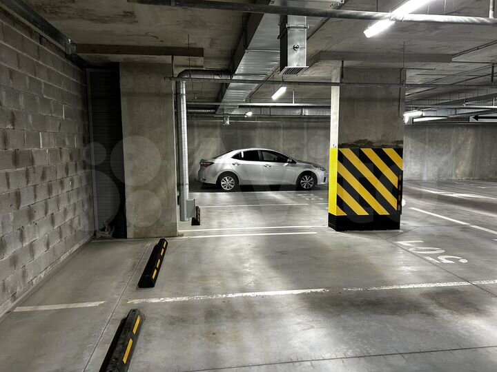 Машиноместо, 14 м²