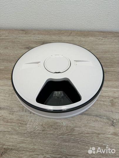 Автокормушке для собак и кошек