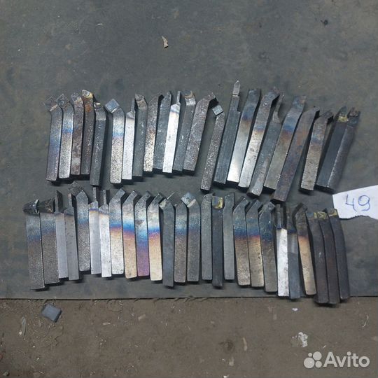 Резцы токарные разные 49шт