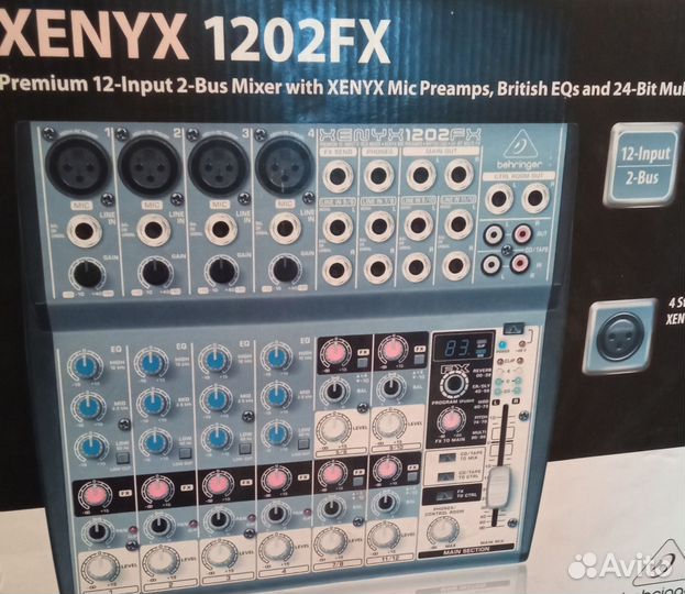 Микшерный пульт Behringer