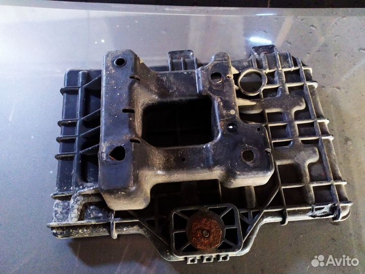 Площадка аккумулятора Хундай Соната 6