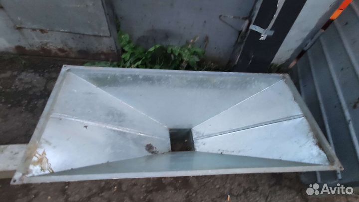 Зонт вытяжной