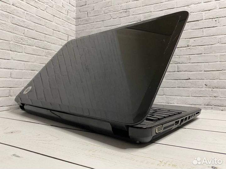 Игровой ноутбук HP i7/8Gb/2видеокарты/SSD+HDD