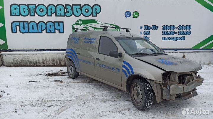 Заглушка бампера левая LADA Largus 8450000251. Сломаны крепления