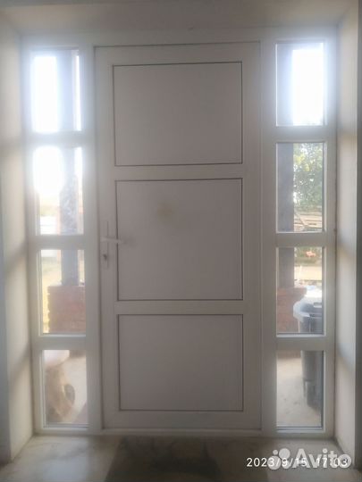 Дверь пластиковая пвх входная бу стекло