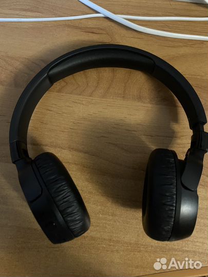 Беспроводные наушники JBL Tune 660NC