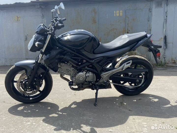 Suzuki sfv650