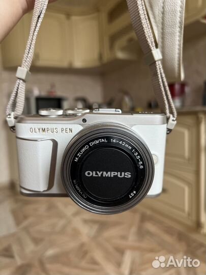 Фотоаппарат Olympus PEN E-PL8 (белый)