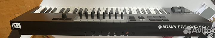 Native instruments komplete kontrol s49