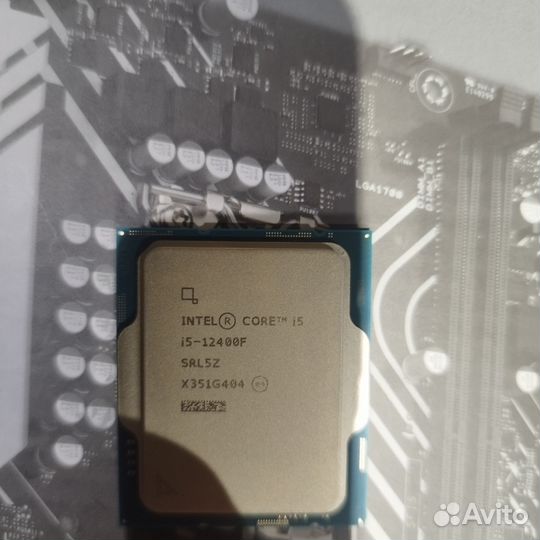 Материнская плата с процессором