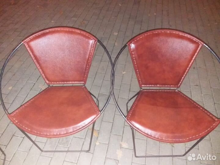 Перетяжка и замена обивки мебели