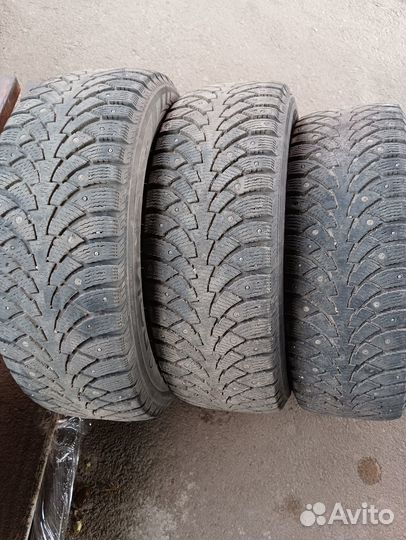 Nokian Tyres Hakkapeliitta 4 215/60 R16