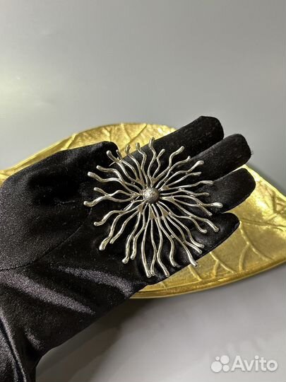 Брошь симфония света