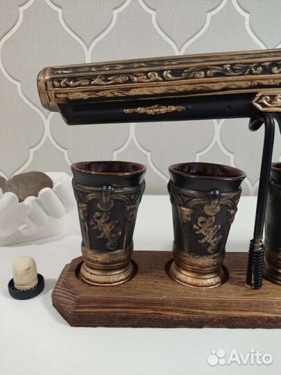 Подарочная бутылка с рюмками