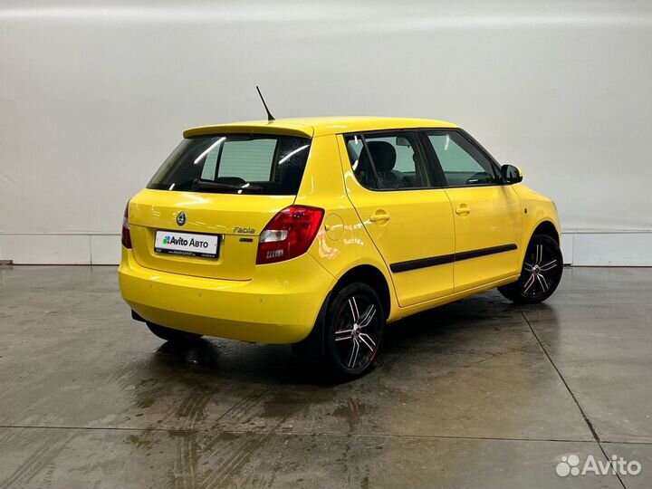 Skoda Fabia 1.6 AT, 2011, 207 000 км