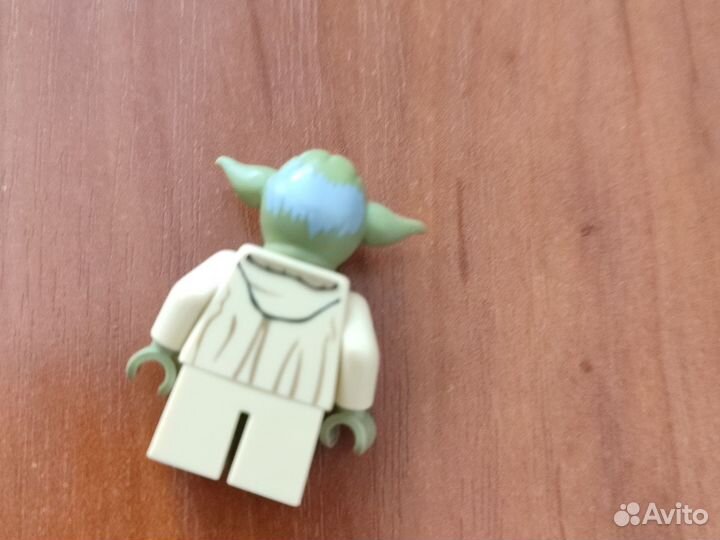 Lego минифигурка Йода